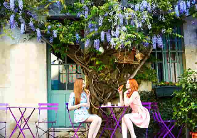 幼儿园老师和孩子之间的图片(幼儿园孩子画老师简笔画图片大全)