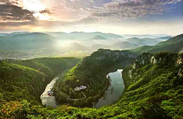 三体读诵视频讲解(高晓松三体讲解视频)